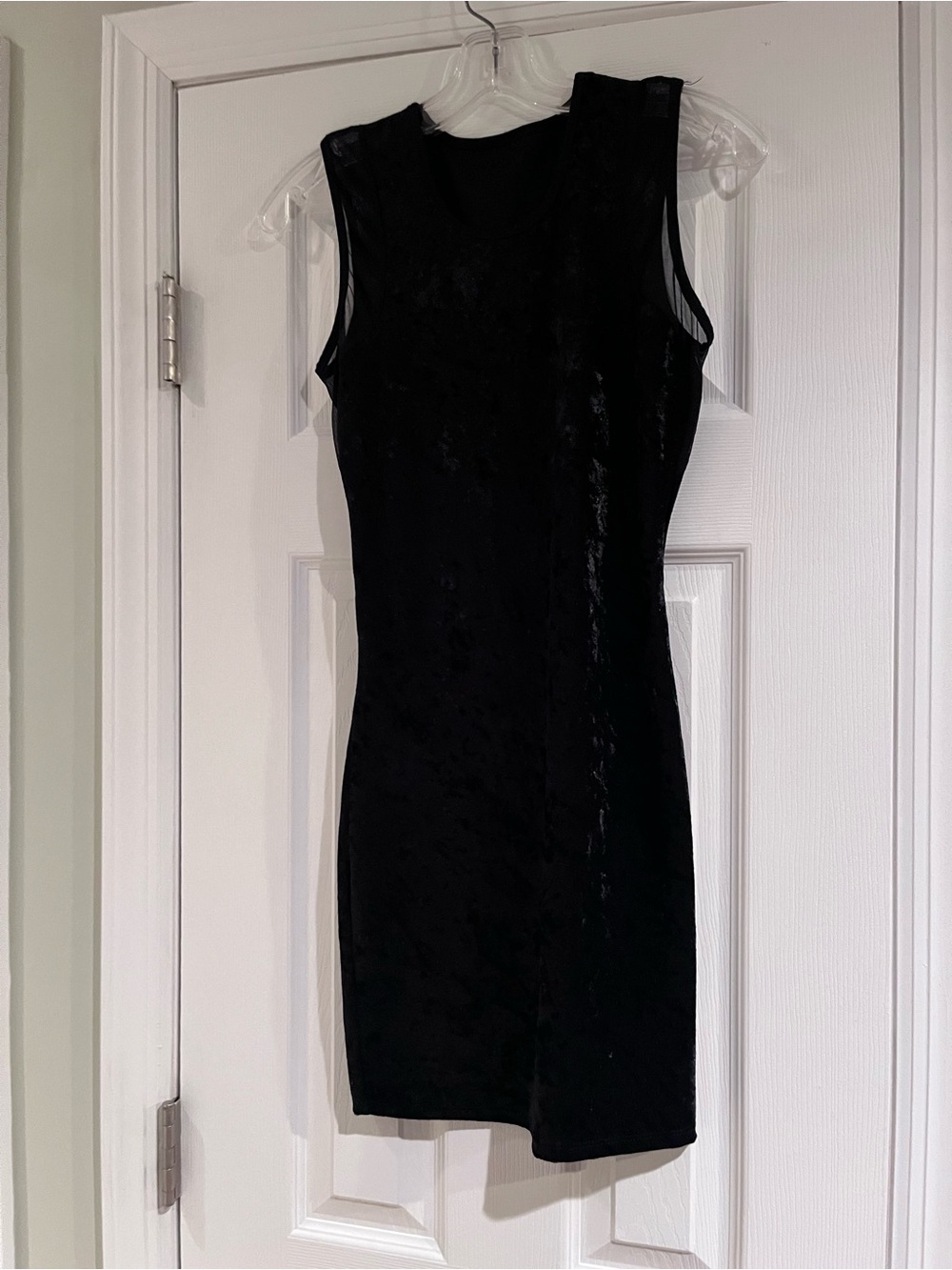 Classic Sleeveless Black Velvet Dress